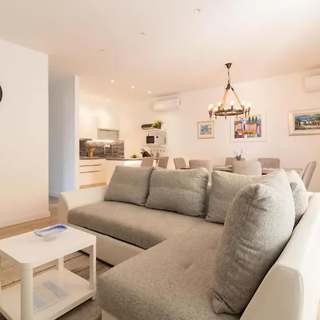 Ferienhaus Charmantes Ferienhaus In Privlaka Mit Privatem Pool *