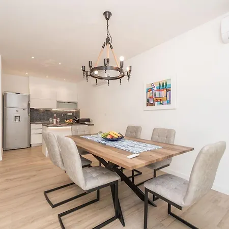 Charmantes Ferienhaus In Privlaka Mit Privatem Pool *